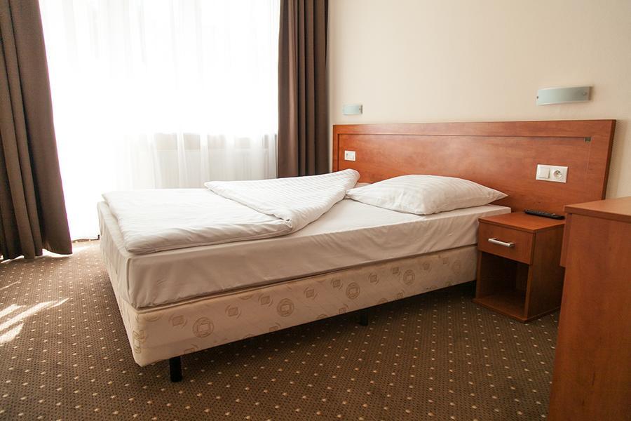 Papaver Hotel Ślesin Habitación foto